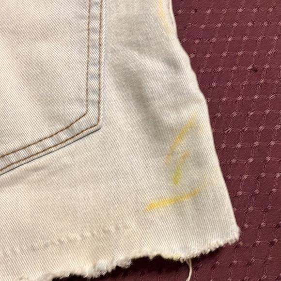 Jean shorts by Rewash size 5   Or 27. Preowned. Destressed, ripped - Picture 8 of 8